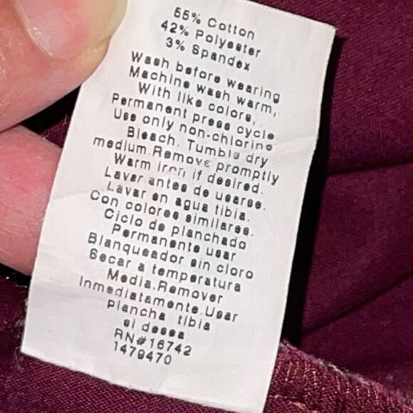 Bio™ 19021 Womens‎ Stretch Angle V-Neck Scrub Top. Maroon Size XL - Picture 7 of 9